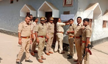 मुख्तार की पत्नी और साले के मकान पर पुलिस ने किया नोटिस चस्पा, होगी कार्यवाही