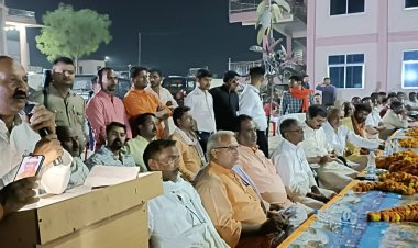 किराए के प्रत्याशी लेकर घूम रहे सपाई- चंचल