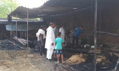 टेंट संचालक का आग लगने से लाखों का माल स्वाहा