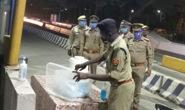 पुलिसकर्मियों को निर्देशित किया गया कि कैसे वो बढ़ते संक्रमण के खतरे से स्वयं को बचाते हुए ड्यूटी करे