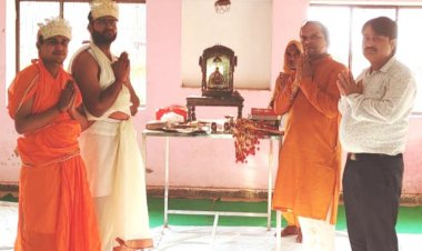 बागपत के सिसाना गांव में हजारों साल पुराने जैन मन्दिर की समिति द्वारा निकाली गई भव्य रथयात्रा