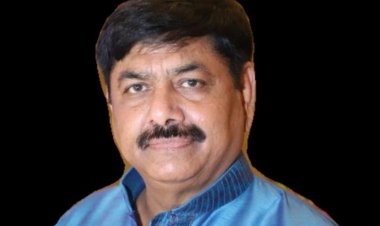 भवन निर्माण का कम्पलीशन सर्टिफिकेट बिना आरडब्लूए के एनओसी के बिना न दिया जाए