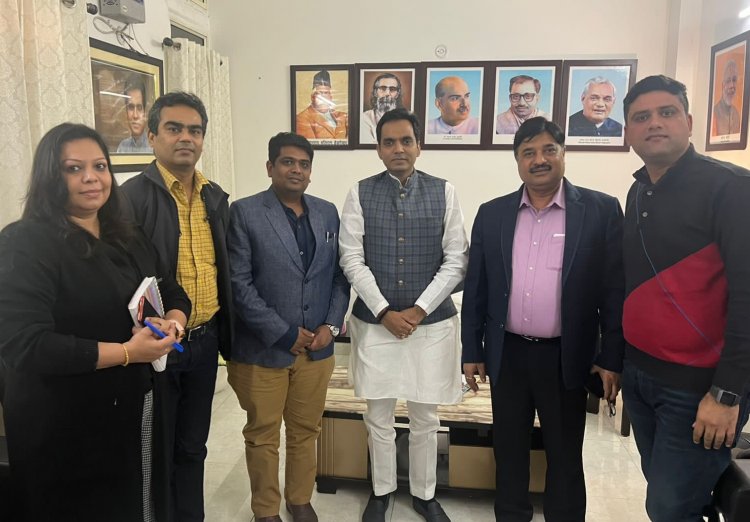 आईआईए टीम ने विधायक के सामने रखी अपनी समस्याएं