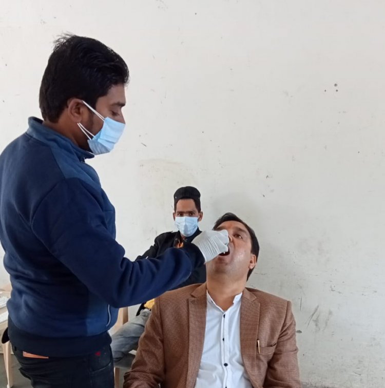 सेक्टर-34 में आयोजित हुआ निःशुल्क कोविड-19 जांच शिविर