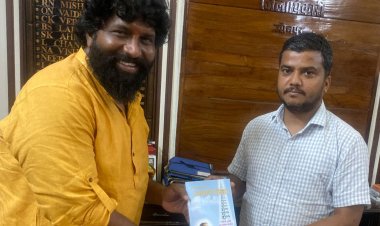 पप्पू यादव ने की जौनपुर के डीएम से मुलाकात - अपने जनपद के विकास के मुद्दे पर की बात