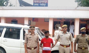 135 पाउच शराब और तमंचा कारतूस के साथ एक गिरफ्तार