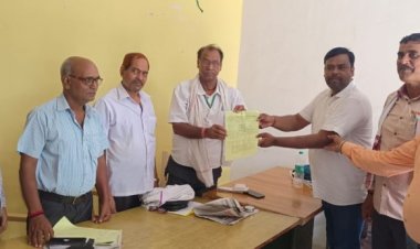 गाजीपुर पत्रकार एसोसिएशन के अध्यक्ष पद पर विनोद कुमार पांडेय ने किया नामांकन