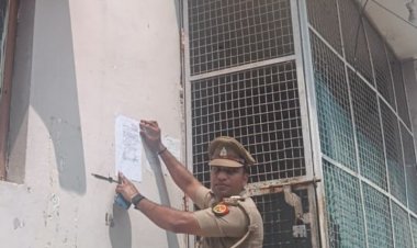 विधायक अब्बास अंसारी के घर नोटिस चस्पा