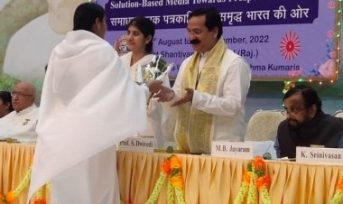फेक न्यूज रोकने के लिए मीडिया लिटरेसी की जरुरतः प्रो. द्विवेदी