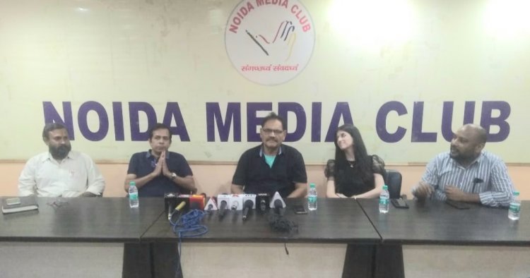 नोएडा पहुंची झोलाछाप की स्टार कास्ट 