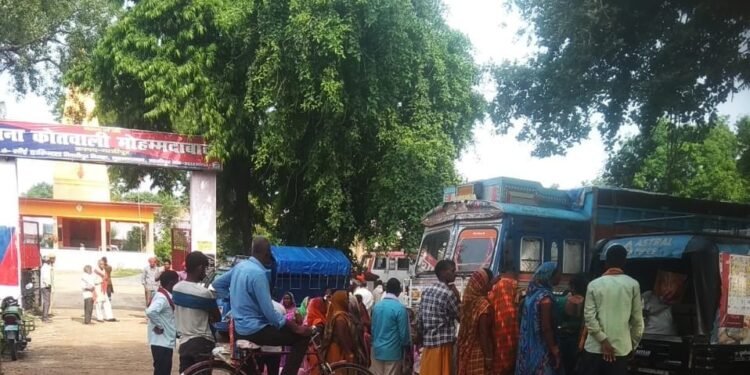 रेलवे लाइन पार करते समय एक युवक की दर्दनाक मौत