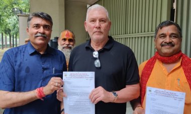 विश्व हिंदू परिषद द्वारा इंग्लैंड में इस्लामिक कट्टरपंथियों द्वारा हिंदुओ पर हुए हमले के विरोध में ब्रिटिश दूतावास पर प्रदर्शन कर दिया ज्ञापन