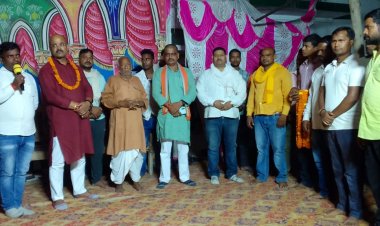 भगवान राम व माता सीता संग बन को निकले लक्ष्मण,  भाव विभोर हुए दर्शक