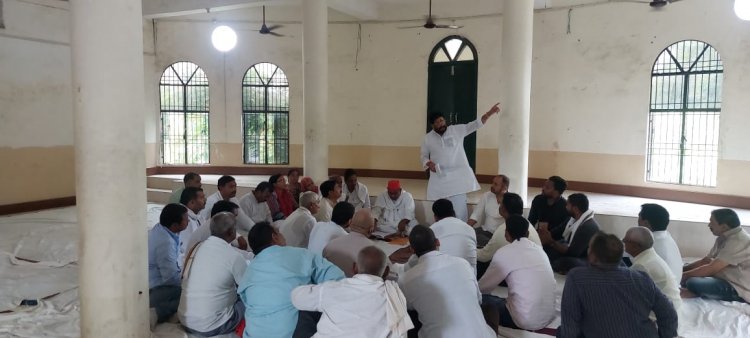 समाजवादियों ने राम मनोहर लोहिया की पुण्यतिथि पर किया नमन