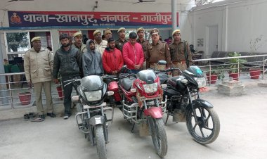 चोरी की मोटरसाइकिल के साथ चार गिरफ्तार