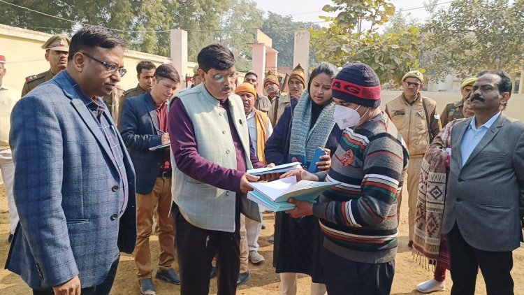 प्रमुख सचिव ने किया जांच ,जिलाधिकारी ने ग्राम विकास अधिकारी पर कर दिया कार्यवाही