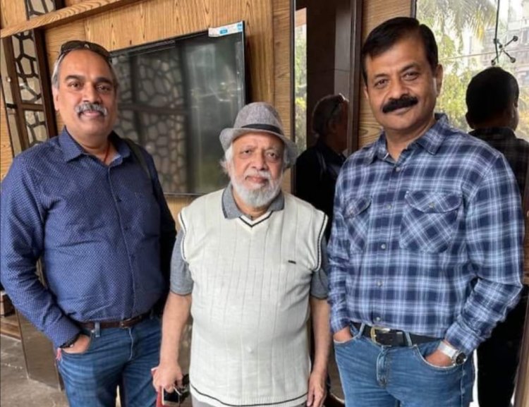 कैप्टन विकास गुप्ता ने मुंबई में फिल्म निर्माताओं से भेंटकर यूपी में निवेश का दिया निमंत्रण्
