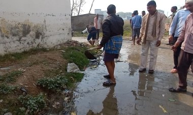 प्रधान बना सफाई कर्मी,  लबालब लब हुआ नाली