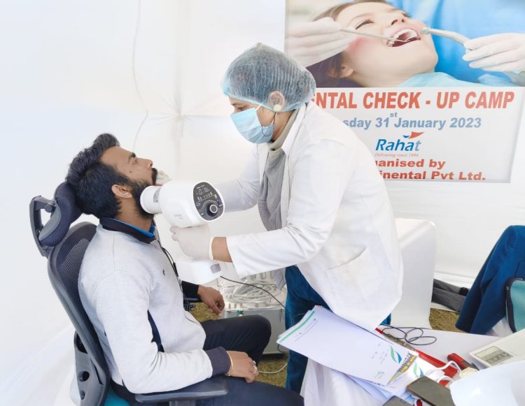 स्माइल मेकओवर क्लीनिक ने लगाया दंत चिकित्सा शिविर