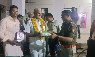 सेवानिवृत्त उपनिरीक्षक के विदाई समारोह मे सबकी हुई आंख नम