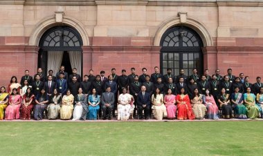 सोशल मीडिया के दौर में 'फेक न्यूज' बड़ी चुनौती : द्रौपदी मुर्मू