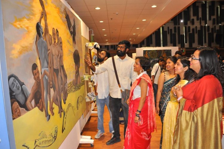 कला प्रदर्शनी, फैशन शो और सांस्कृतिक कार्यक्रमों का आयोजन