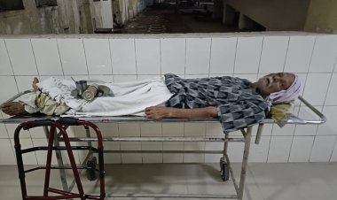 पूर्व माननीय के चक्कर में 90 साल के वृद्ध के साथ जिला अस्पताल में दुर्व्यवहार 