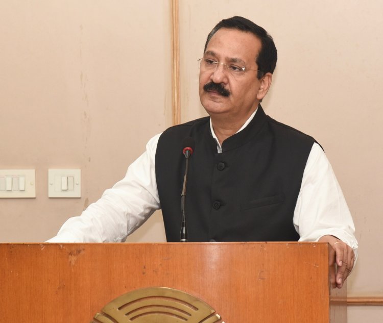 2030 तक दुनिया का हर पांचवा व्यक्ति बोलेगा हिंदी : प्रो. द्विवेदी