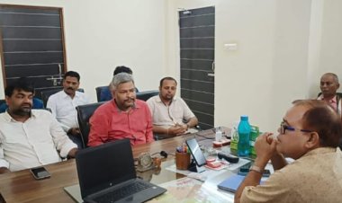 तीन माह से वेतन न मिलने पर भुखमरी के कगार पर है विद्युत मीटर रीडर