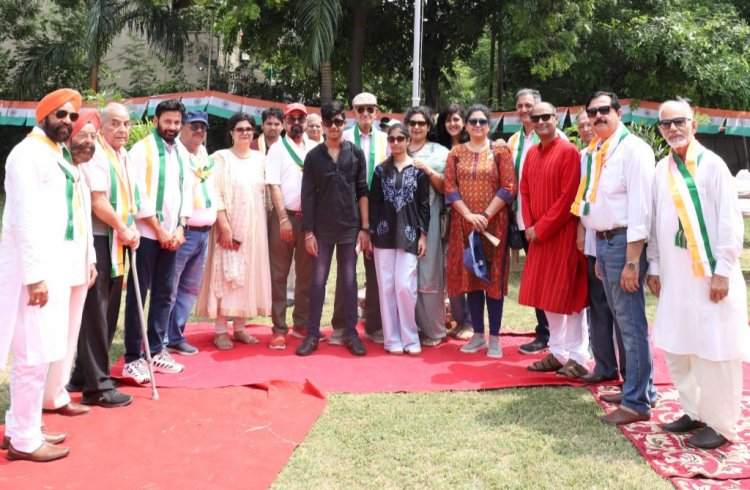 आरडब्लूए 39 ने ध्वजारोहण व पौधारोपण के साथ मनाया स्वतंत्रता दिवस