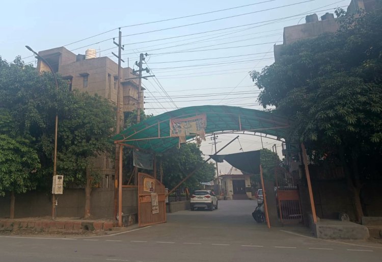 आरडब्ल्यूए-73 चुनाव से पहले सोसाइटी में रोष, निवासियों ने कहा लिस्ट में नाम नहीं तो वोट किसे दें
