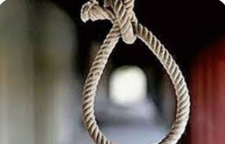 कमरे में लगे गार्टर के सहारे फंदे पर झूला युवक