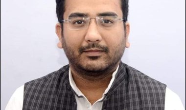 योगी सरकार की सड़कों को गड्ढा मुक्त करने के दावों का निकला दम: डॉक्टर आश्रय गुप्ता