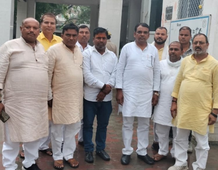 थानाध्यक्ष पर कार्यवाही की मांग को लेकर पुलिस अधीक्षक से मिला प्रधान संगठन, 9 को करेंगे धरना प्रदर्शन 