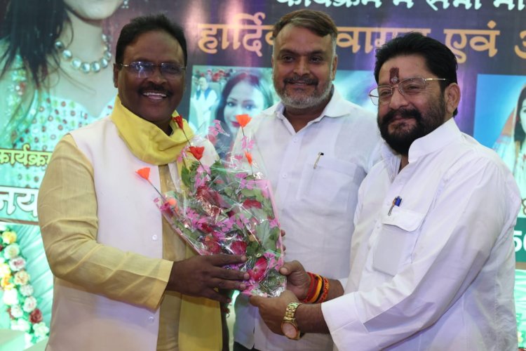 महिला/पुरूष विकास फ़ोरम गाजीपुर की जिलाध्यक्ष बनीं जयति जैन 