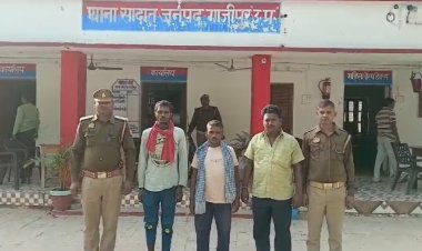 पिकअप में लदे गौवंश के साथ तीन तस्कर गिरफ्तार 