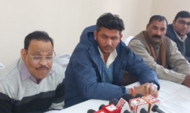 जनपद में चेयरमैन और पूर्व सांसद आमने सामने, चर्चा जोरों पर 