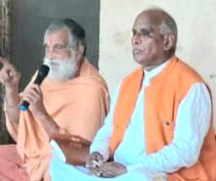 कृष्णनगरी वृन्दावन में गन्दगी देख भड़के पूर्व केन्द्रीय सचिव डा. कमल टावरी 