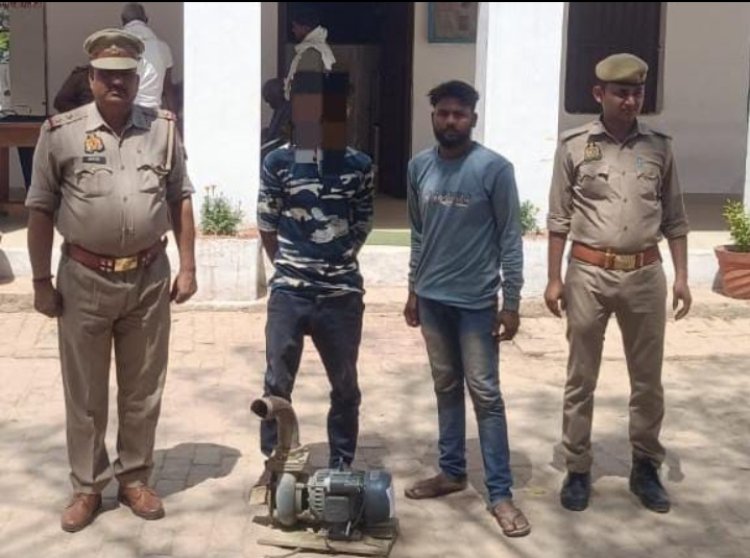 चोरी के मोटर के साथ दो आरोपियों को बिरनो पुलिस ने किया गिरफ्तार