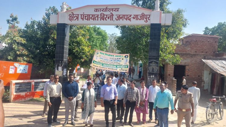सारे काम छोड़ दो सबसे पहले वोट दो के तहत निकला मतदाता जागरूकता रैली