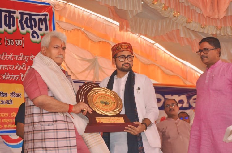 लोकतंत्र के उत्सव में सभी शामिल होकर करें मतदान - मनोज सिन्हा