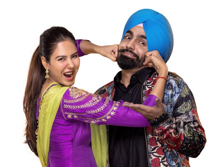 फिल्म 'कुड़ी हरियाणे वल दी' के प्रमोशन करने दिल्ली पहुंचे एमी विर्क और सोनम बाजवा