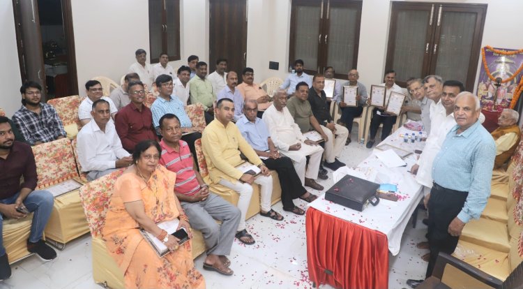 अखिल भारतीय अग्रवाल वैश्य मित्र मंडल की वार्षिक आमसभा संपन्न, आगामी कार्यक्रमों पर हुई चर्चा