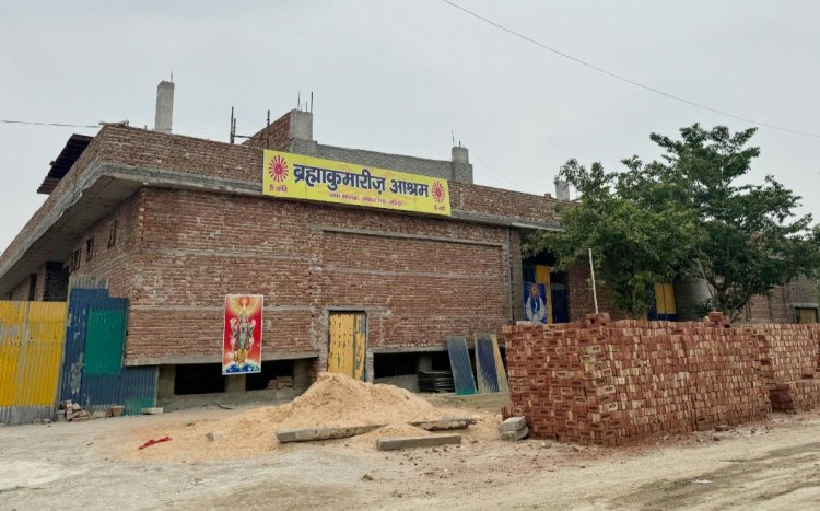 नोएडा में आश्रम के नाम पर किसान की जमीन पर कर लिया अवैध कब्जा