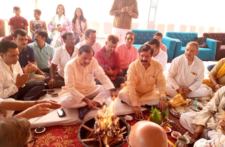 रामलीला मंचन के लिए हुआ भूमि पूजन, डबल स्टोरी स्टेज पर होगी रामलीला
