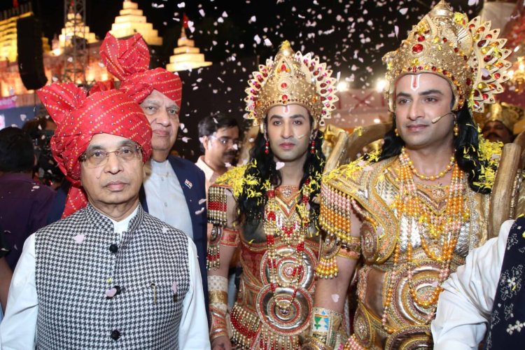 लव कुश रामलीला लालकिला मैदान में प्रभु श्रीराम की शोभायात्रा सम्पन्न