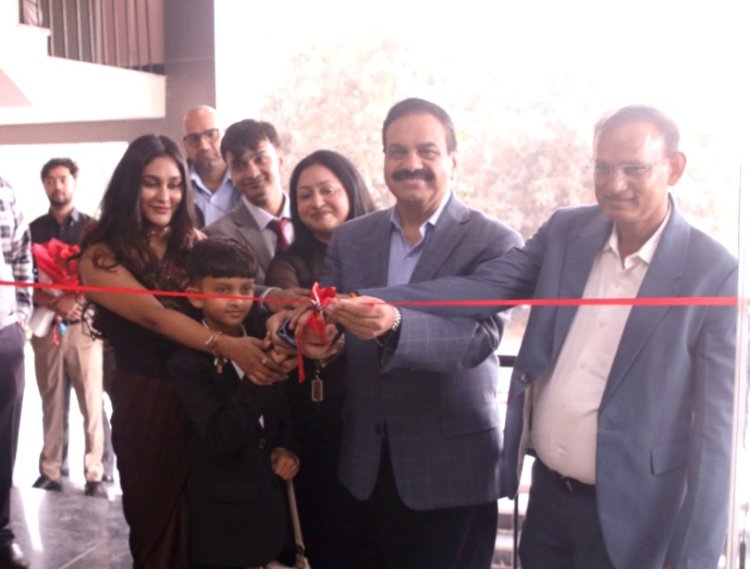 एशियन पेंट्स ने नोएडा में अपना पहला 'ब्यूटीफुल होम्स' स्टोर खोला