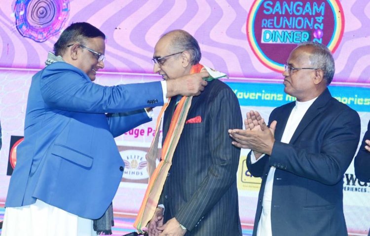 Imran Zaki Awarded the Prestigious Xaverian Award for Exemplary Services at St. Xavier's College Alumni Reunion 2024