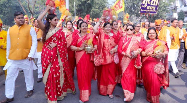 श्रीराम कथा के लिए बैंड बाजे के साथ निकली कलश यात्रा