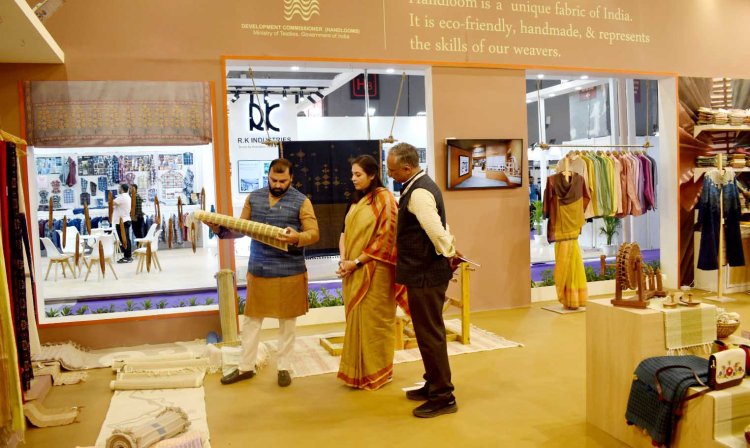 Chairman Shri Manoj Kumar, Khadi and Village Industries Commission (KVIC) visited Bharat Tex-2025 on Monday